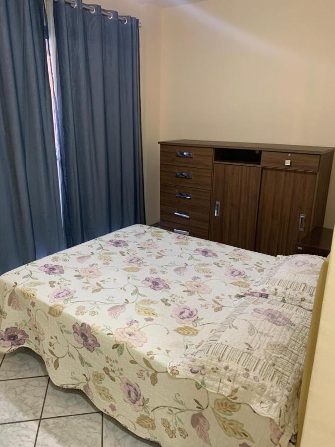 Solar De Bruna - Apartamento Com 2 Qts - 1 Suite - Garagem Coberta - Wi-Fi - Netflix - Acomoda 6 Pessoas A 70 Metros Da Praia غواراباري المظهر الخارجي الصورة