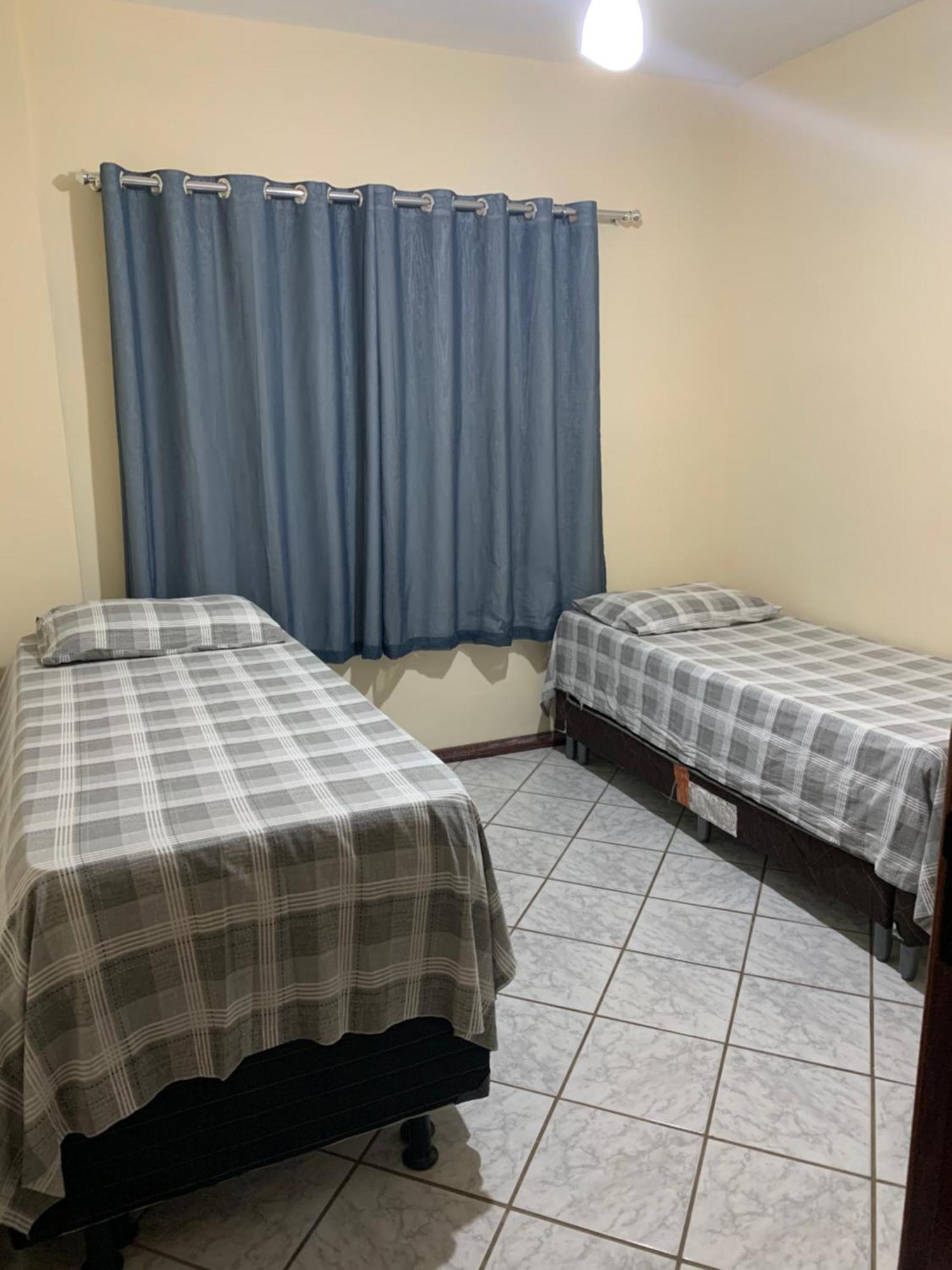 Solar De Bruna - Apartamento Com 2 Qts - 1 Suite - Garagem Coberta - Wi-Fi - Netflix - Acomoda 6 Pessoas A 70 Metros Da Praia غواراباري المظهر الخارجي الصورة